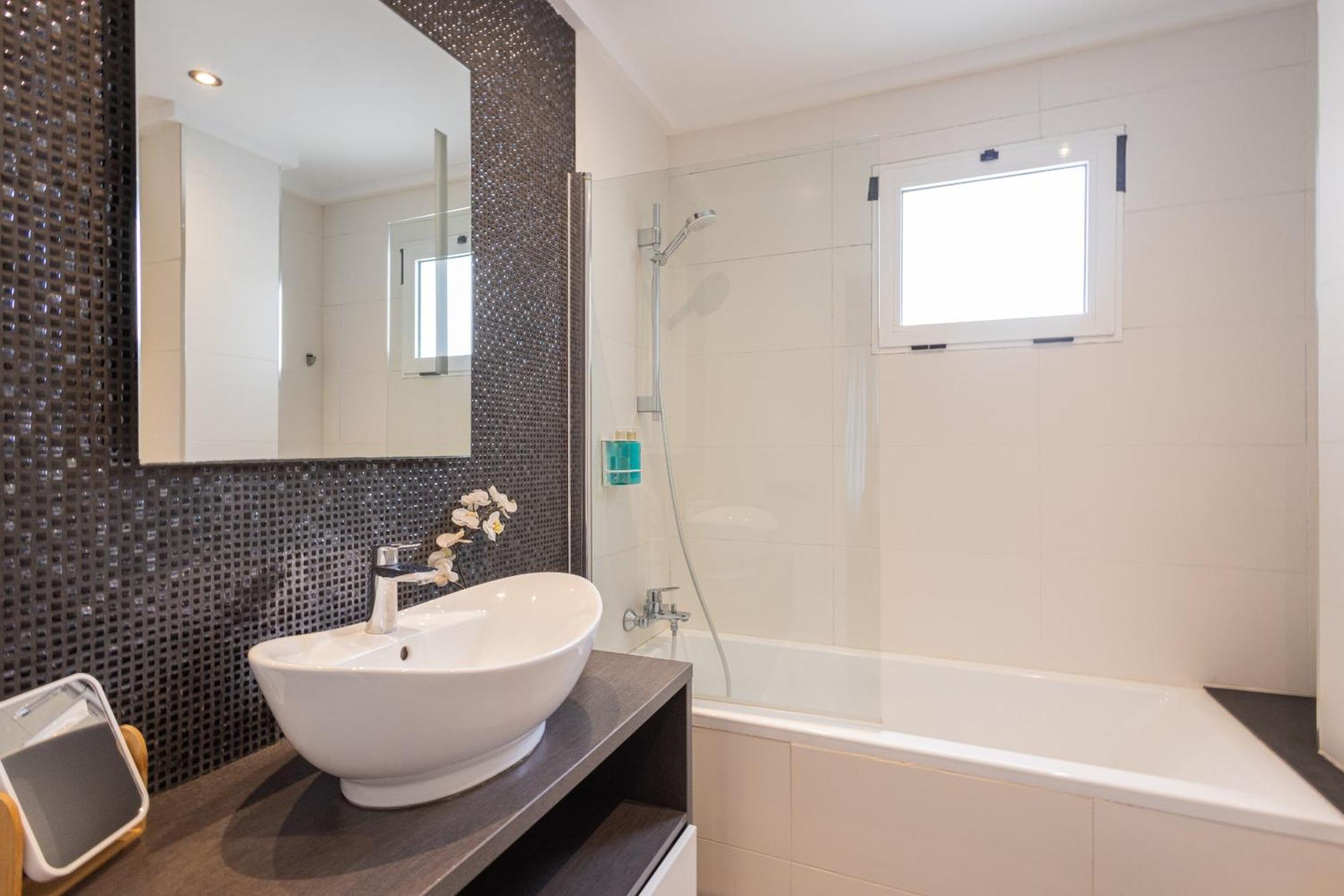 Appartement Florit Flats - Stylish 2 Bedroom Ac Wifi Terrace Attic In Center *